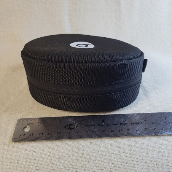 Genuine Beats by Dre Solo2/Solo3 Black/White *Case Only* - Picture 4 of 11